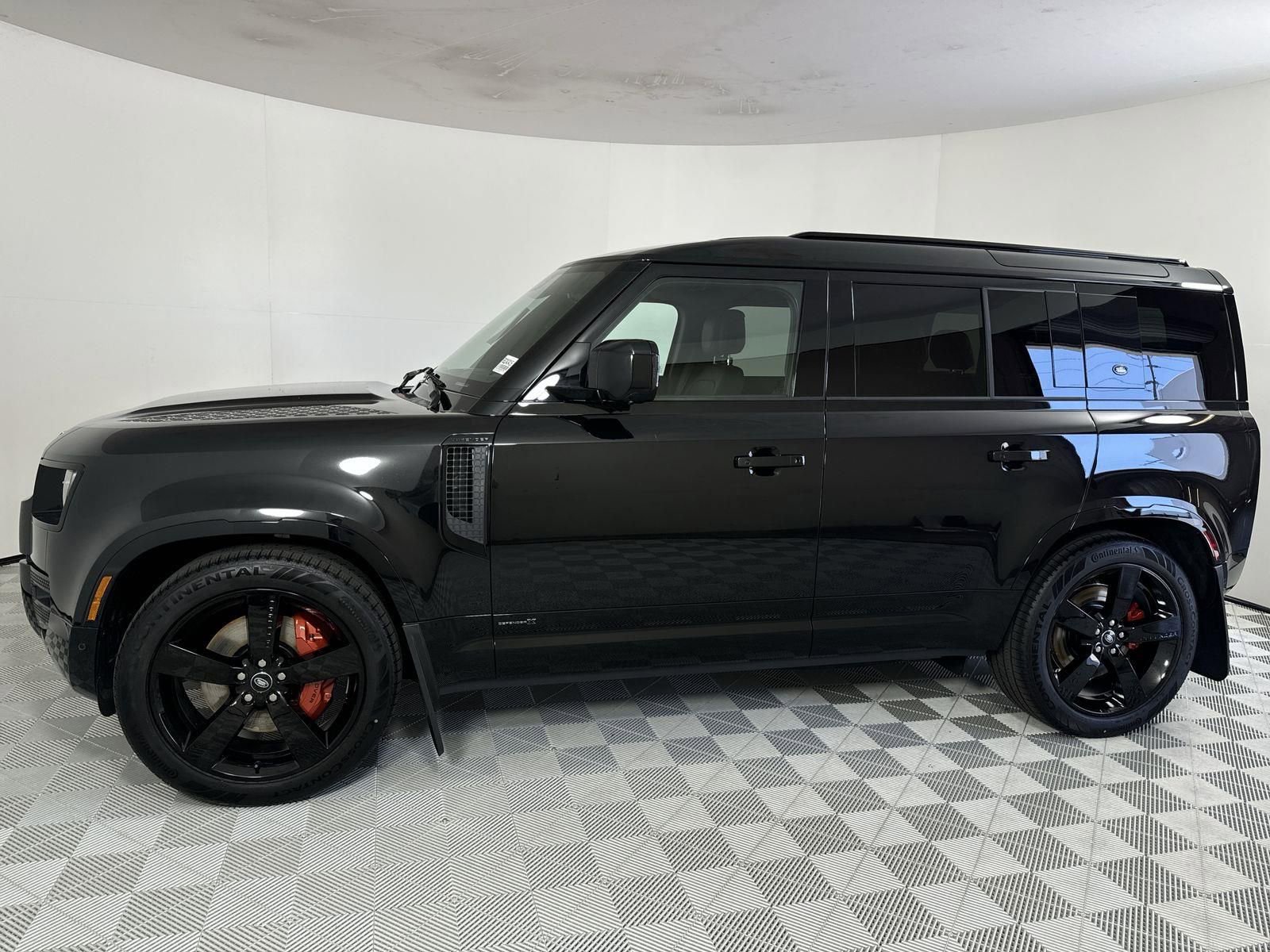 Certified 2024 Land Rover Defender 110 X AWD/4WD image 2