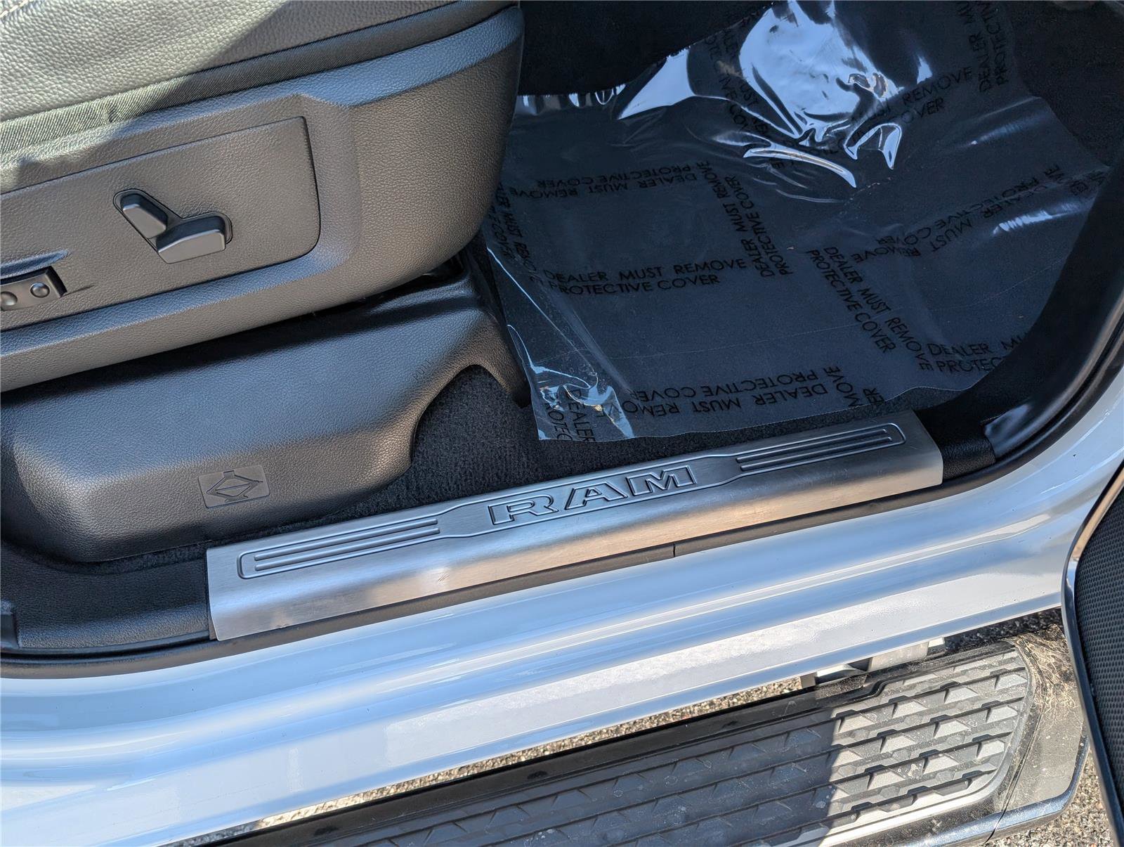 Used 2023 RAM 2500 Limited w/ Night Edition image 11