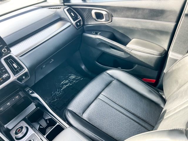 Certified 2024 Kia Sorento EX image 13