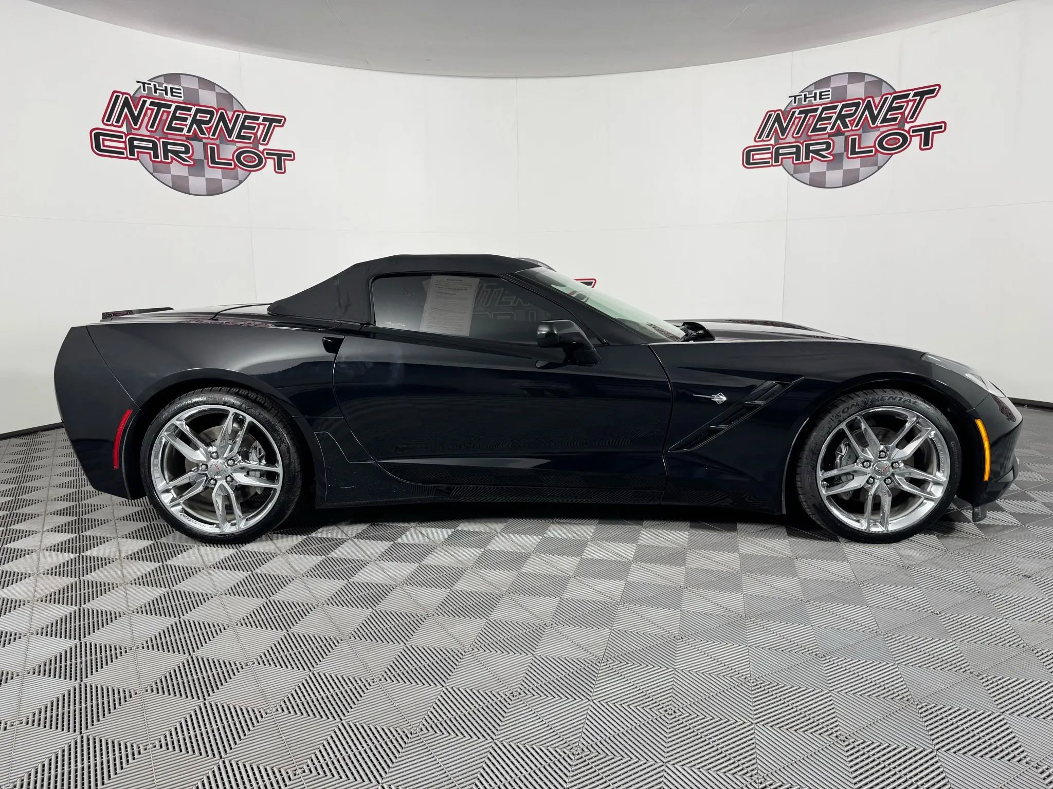 Used 2019 Chevrolet Corvette Stingray Convertible w/ 3LT Preferred Equipment Group image 16