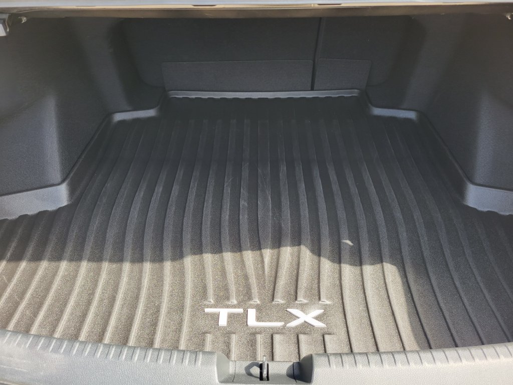Used 2025 Acura TLX w/ Technology Package FWD image 8