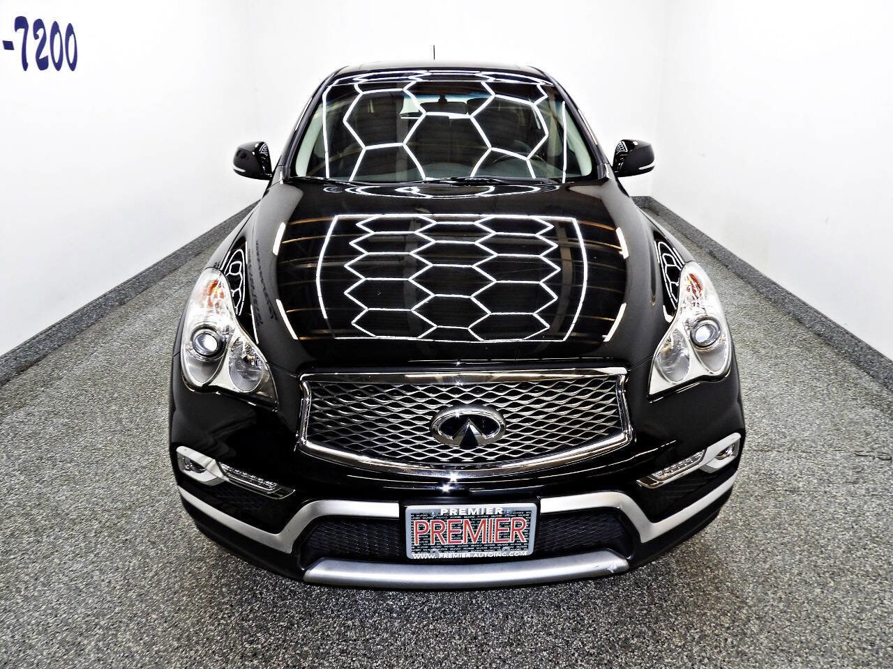 Used 2017 INFINITI QX50 AWD image 2