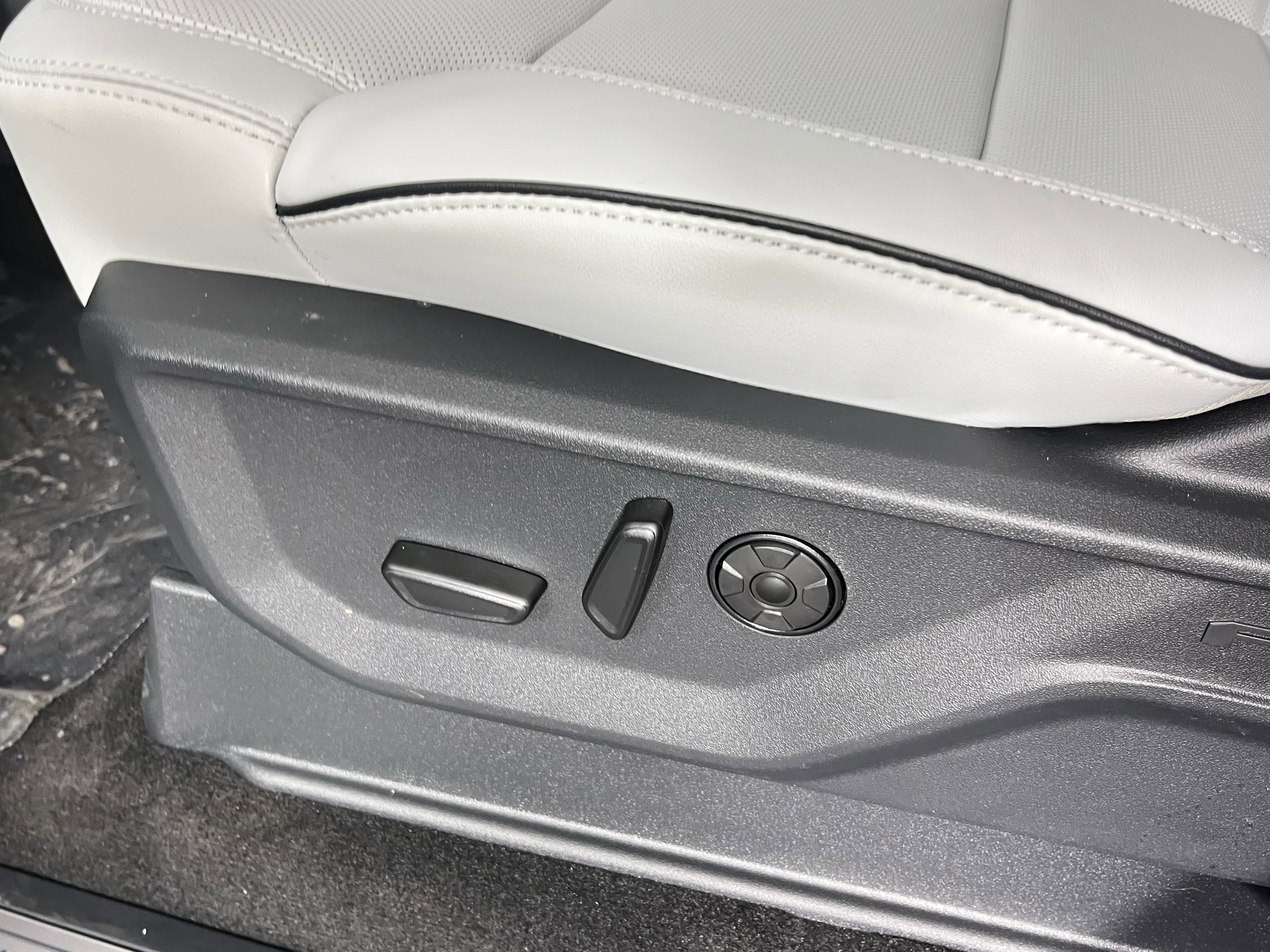 New 2025 Ford Expedition Max Platinum w/ Platinum Ultimate Package image 16