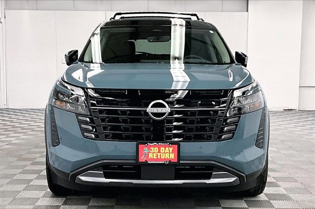 New 2026 Nissan Pathfinder Platinum image 16