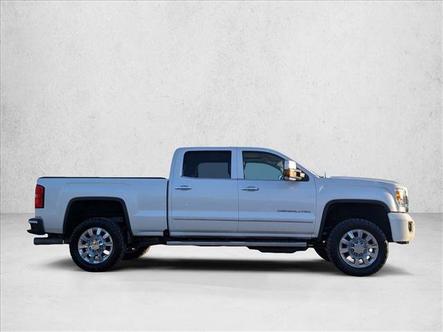 Used 2019 GMC Sierra 2500 Denali w/ Duramax Plus Package image 4