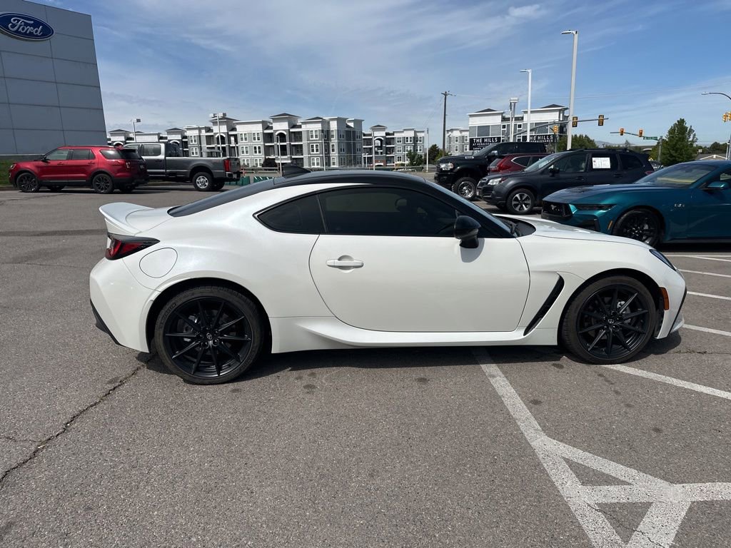 Used 2023 Toyota GR86 Premium RWD image 10