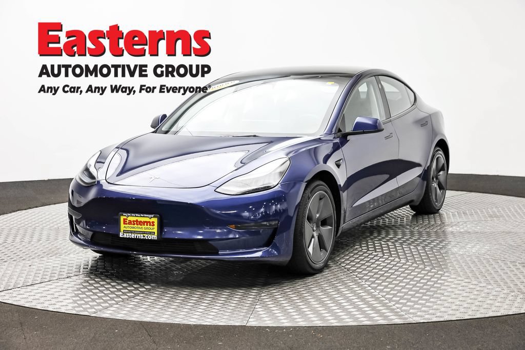 Used 2023 Tesla Model 3 Standard Range RWD image 1