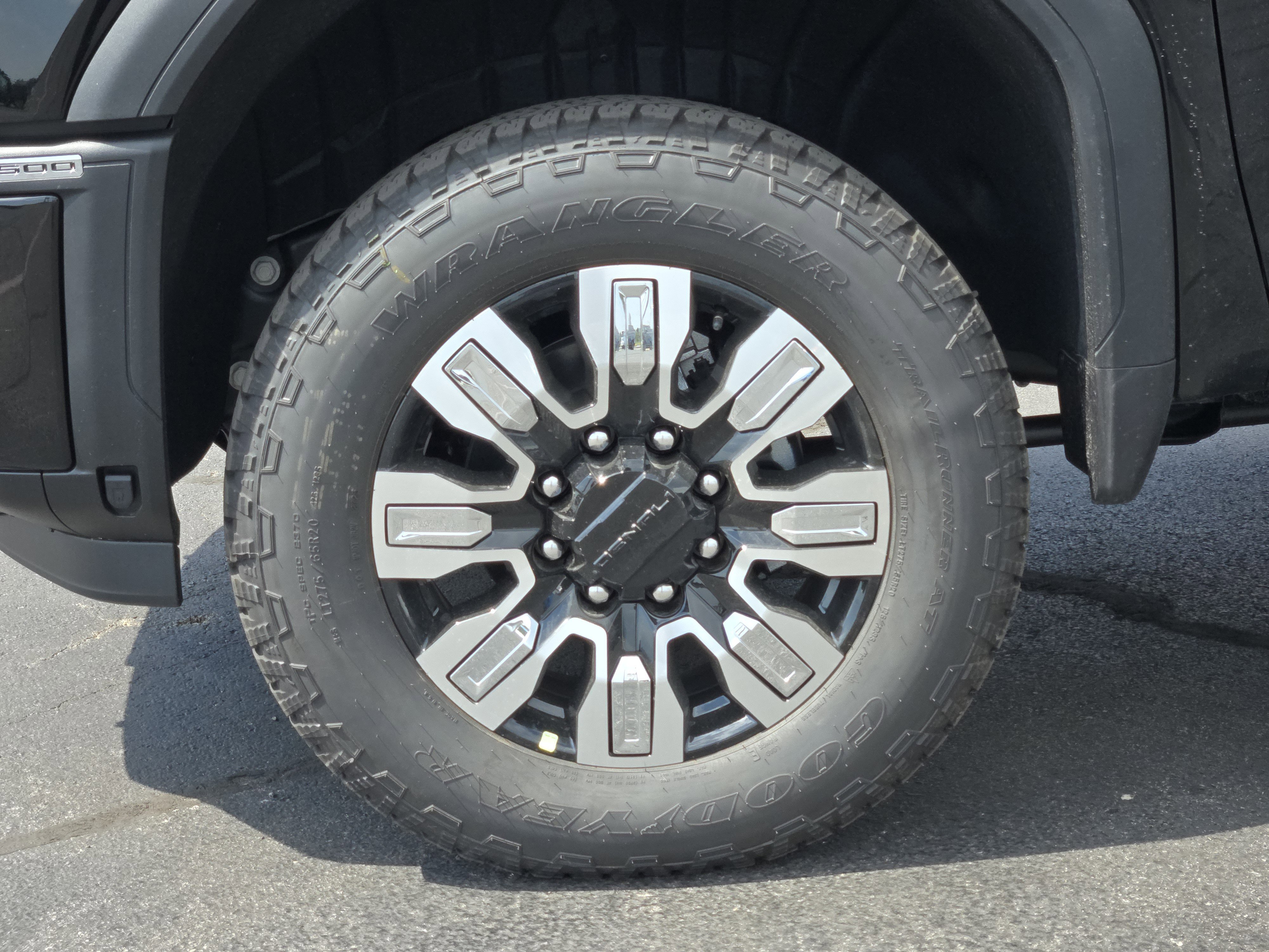 New 2026 GMC Sierra 2500 Denali w/ Denali Reserve Package image 10