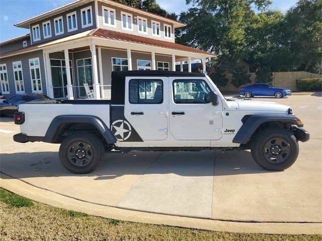 Used 2024 Jeep Gladiator Sport image 9