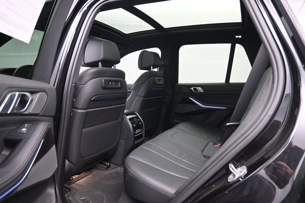 Used 2020 BMW X5 M50i AWD/4WD image 25