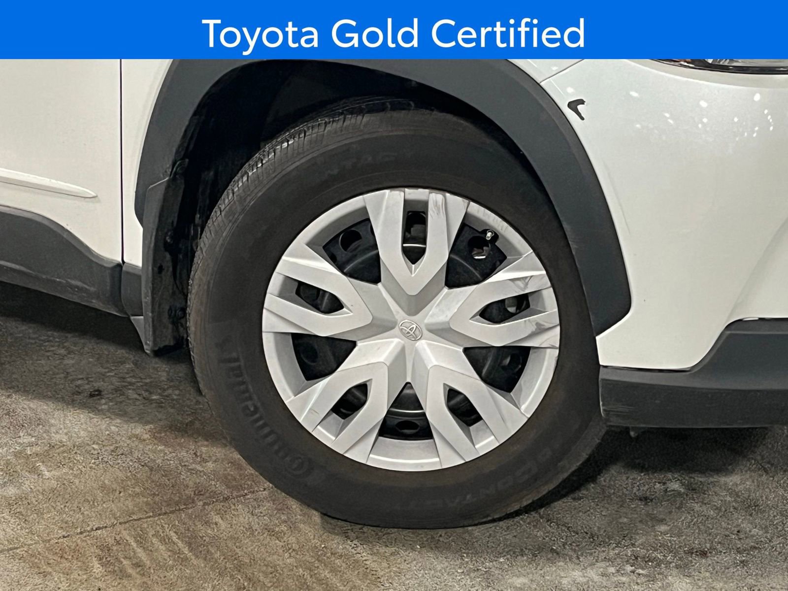 Used 2023 Toyota Corolla Cross L AWD/4WD image 2