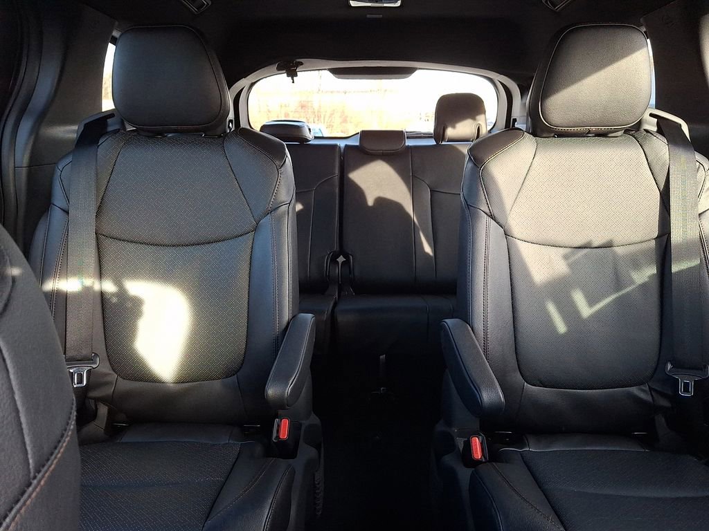 New 2026 Toyota Sienna Platinum AWD/4WD image 14