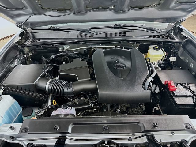 Used 2022 Toyota Tacoma TRD Off-Road w/ Technology Package image 29