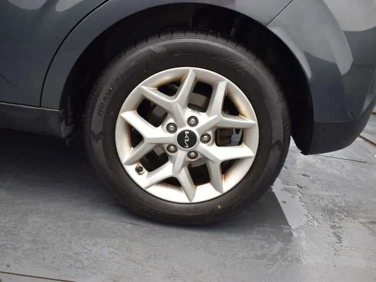 Used 2023 Kia Soul LX w/ LX Technology Package image 34