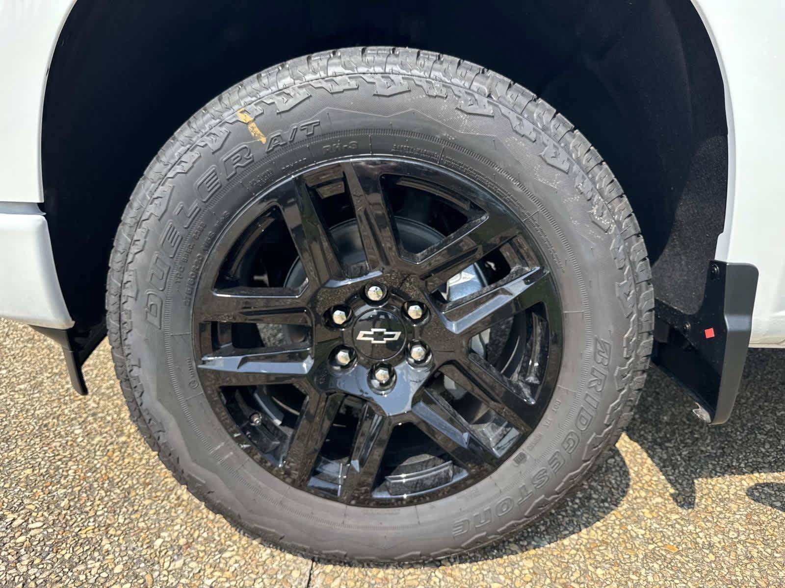 New 2026 Chevrolet Silverado 1500 Custom w/ Turbomax Blackout Package AWD/4WD image 3