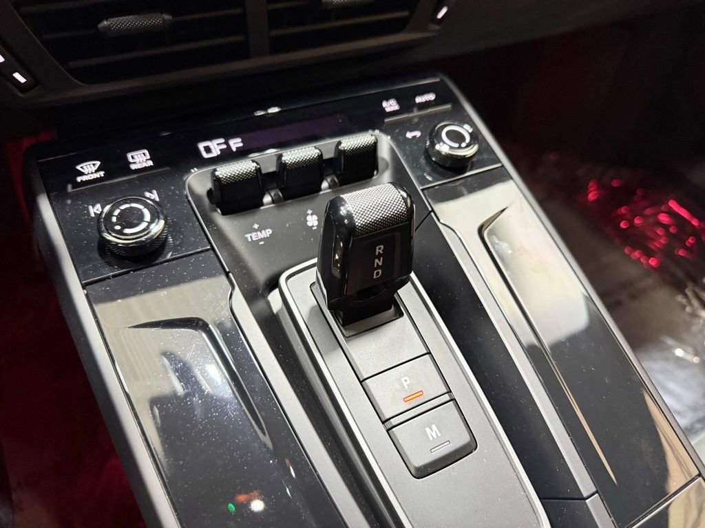 Used 2025 Porsche 911 Carrera 4 GTS image 32