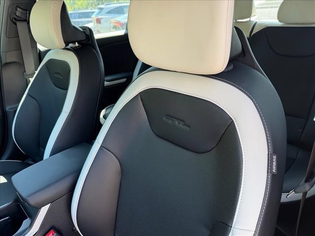 New 2026 Kia K4 GT-Line w/ GT-Line Sunroof Package FWD image 13