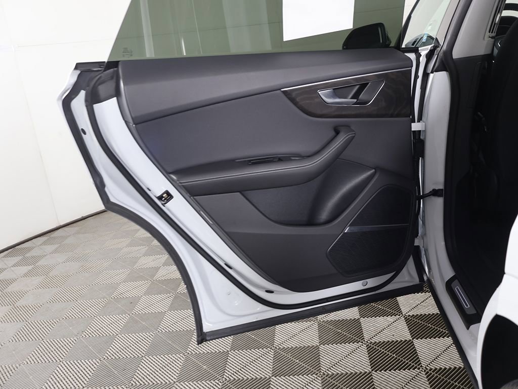 Used 2023 Audi Q8 Premium Plus image 26