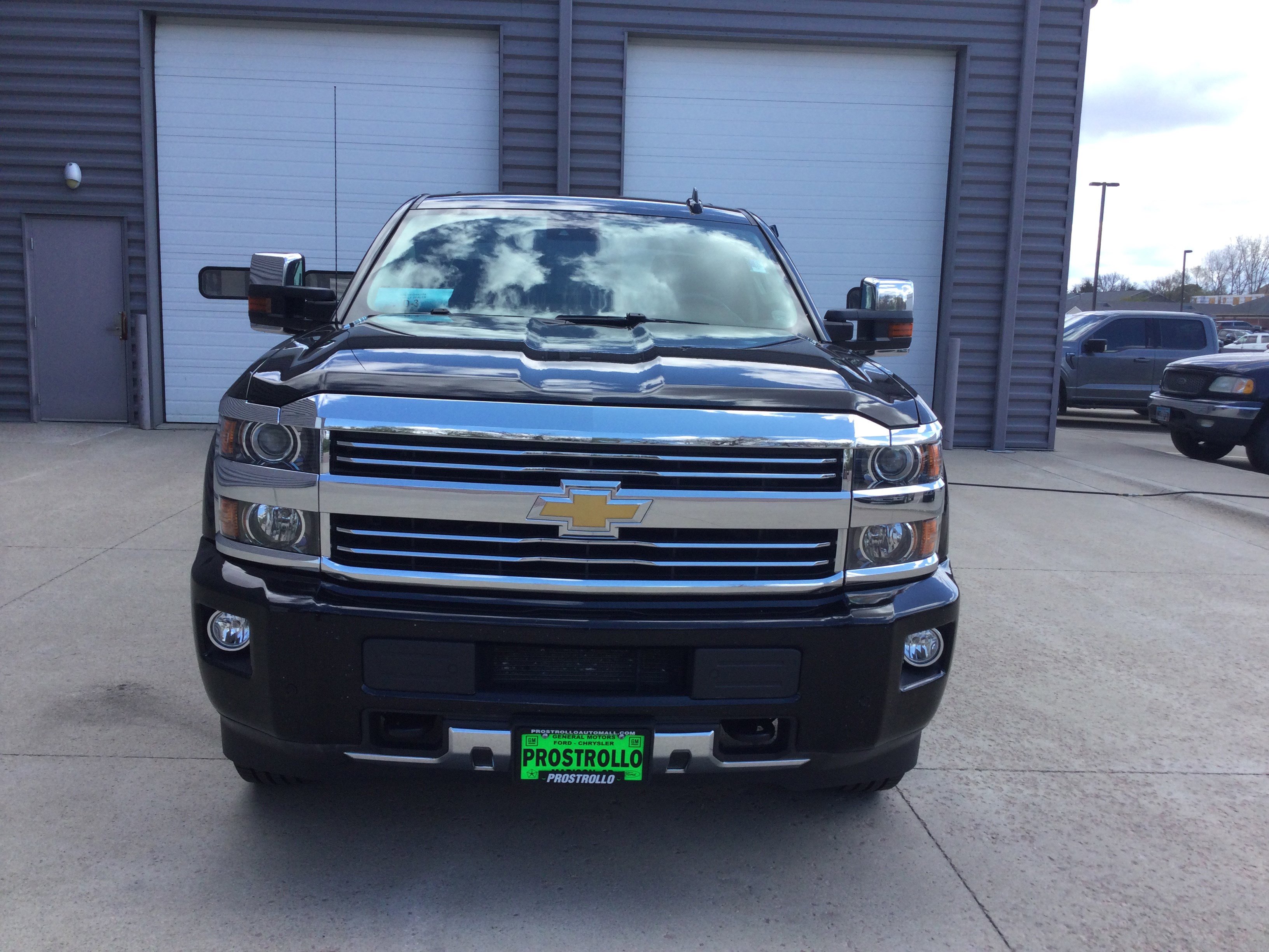 Used 2015 Chevrolet Silverado 2500 High Country w/ Duramax Plus Package AWD/4WD image 3