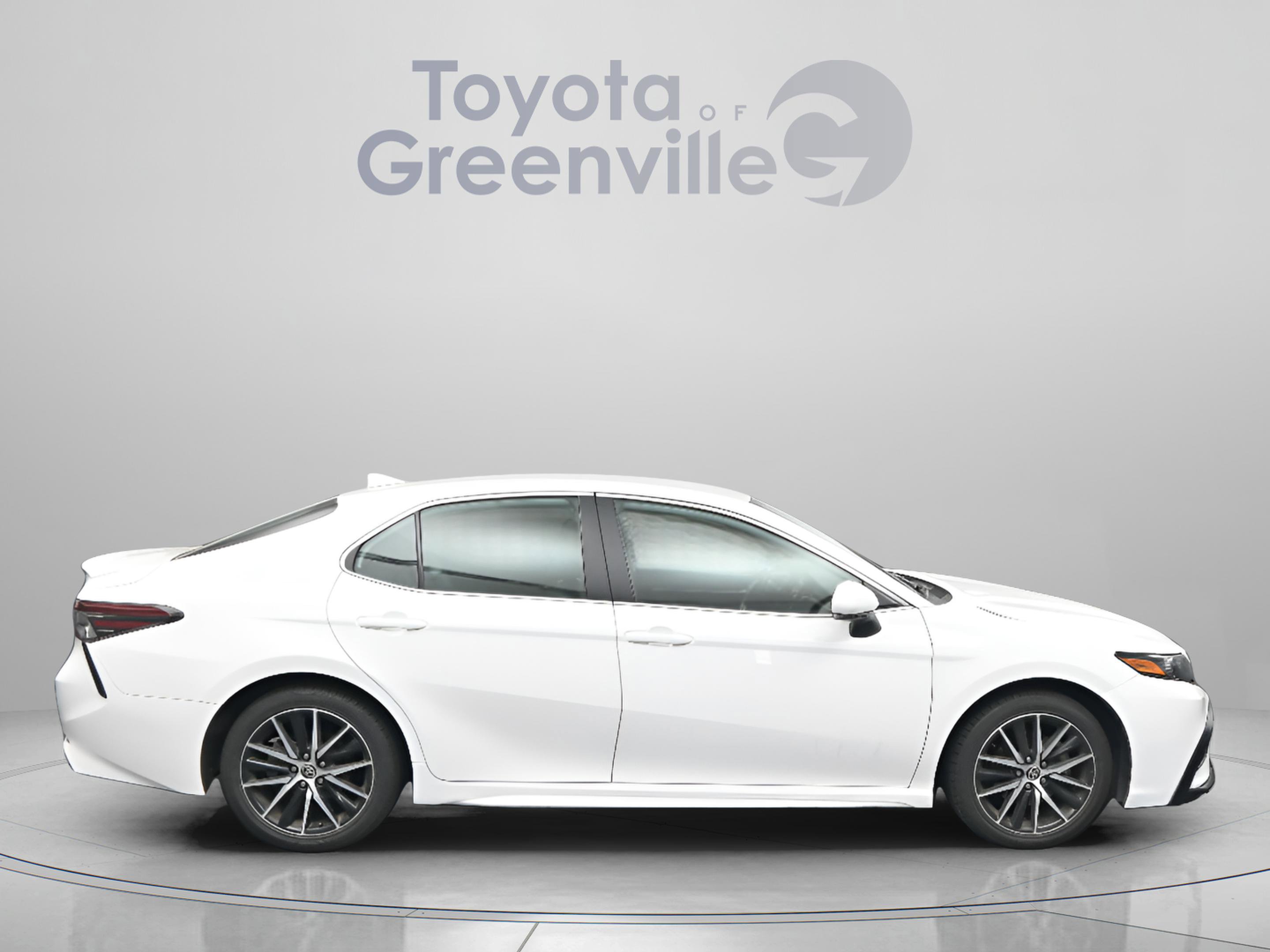 Certified 2024 Toyota Camry SE FWD image 17