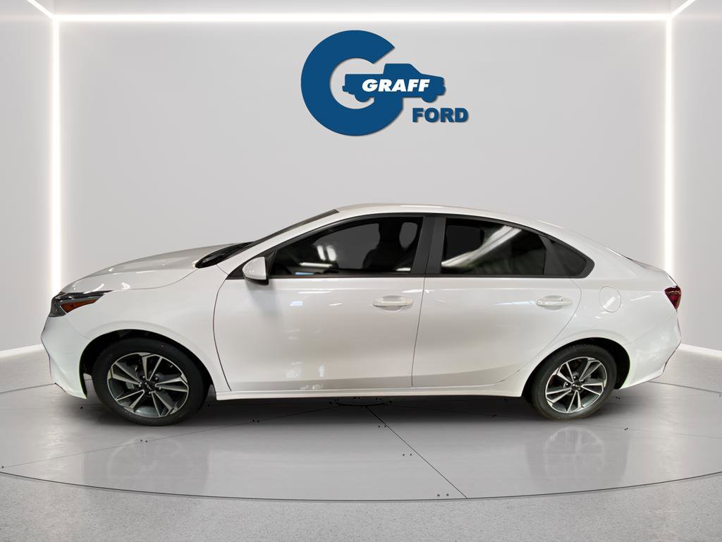 Used 2024 Kia Forte LXS FWD image 2