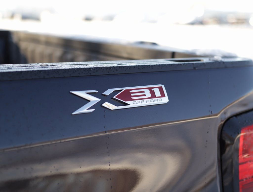 Used 2023 GMC Sierra 1500 SLT w/ SLT Convenience Package image 37