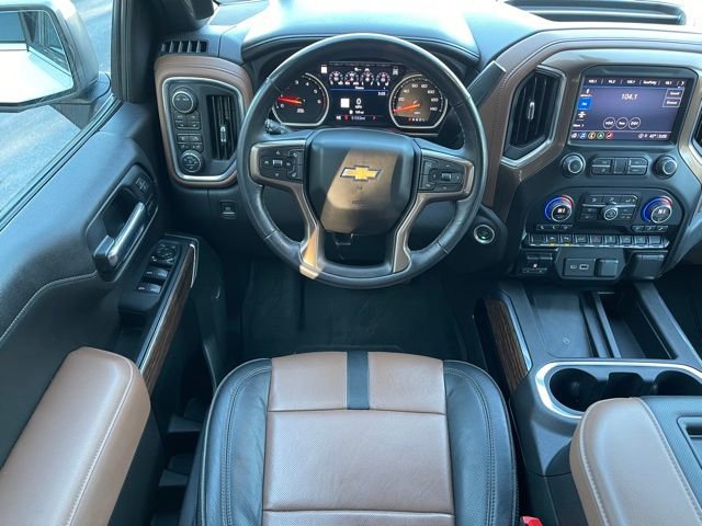 Used 2022 Chevrolet Silverado 1500 High Country w/ Technology Package image 6