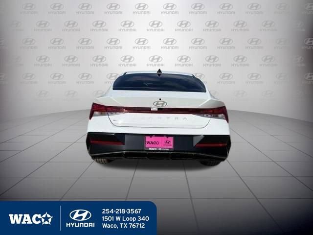 Used 2025 Hyundai Elantra Sport image 6