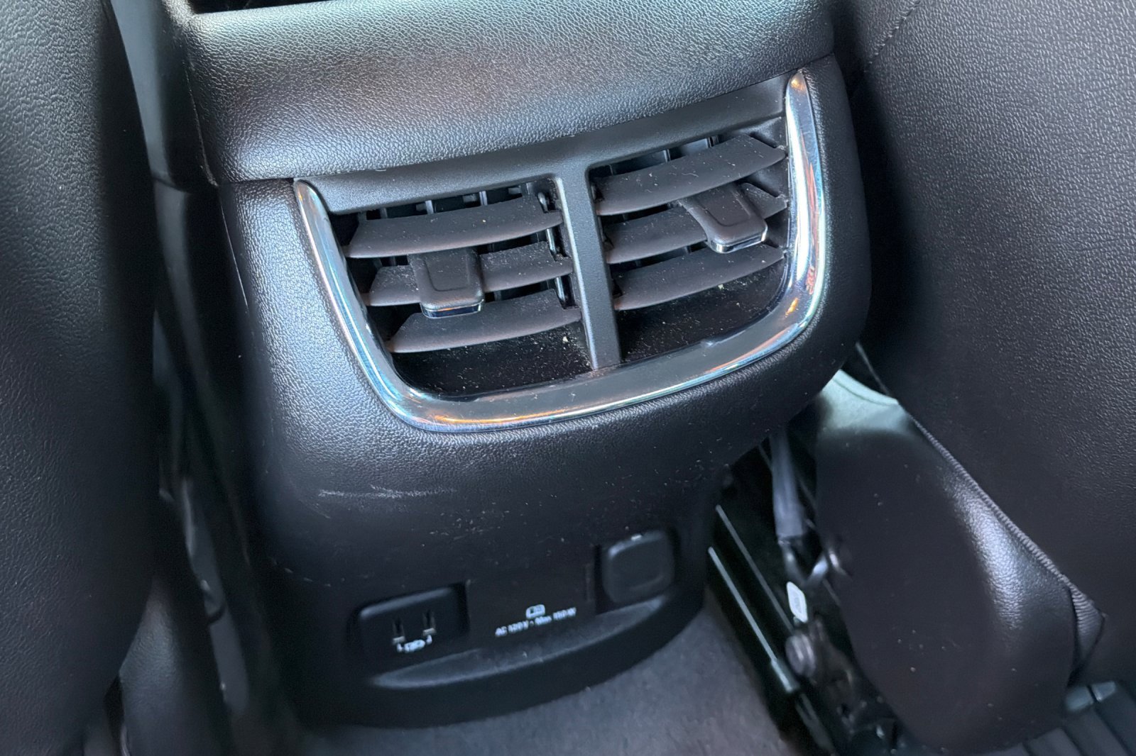 Used 2018 Chevrolet Malibu LT w/ Leather Package image 17