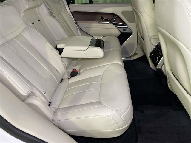 Used 2024 Land Rover Range Rover SE image 23