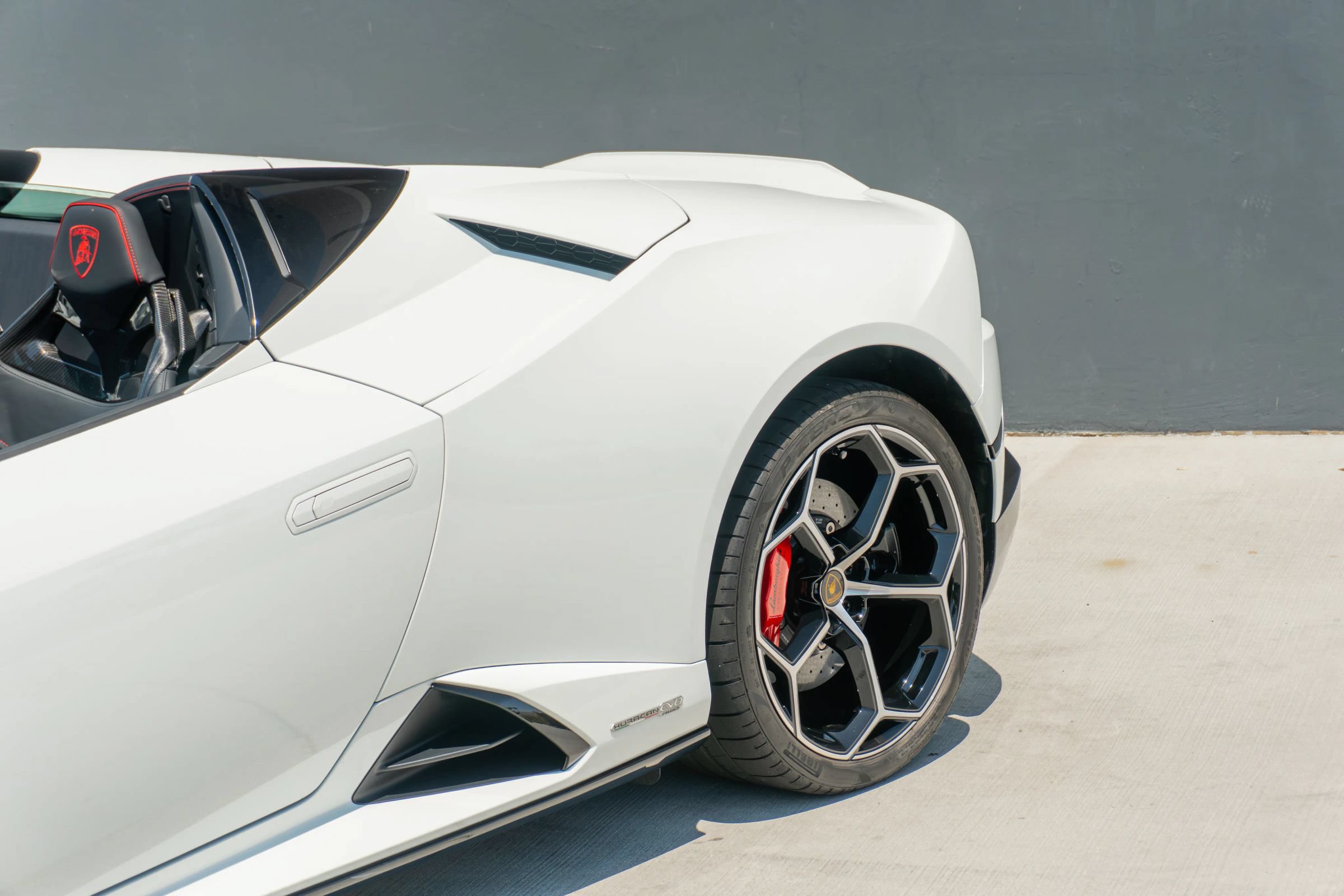 Used 2023 Lamborghini Huracan EVO RWD image 37