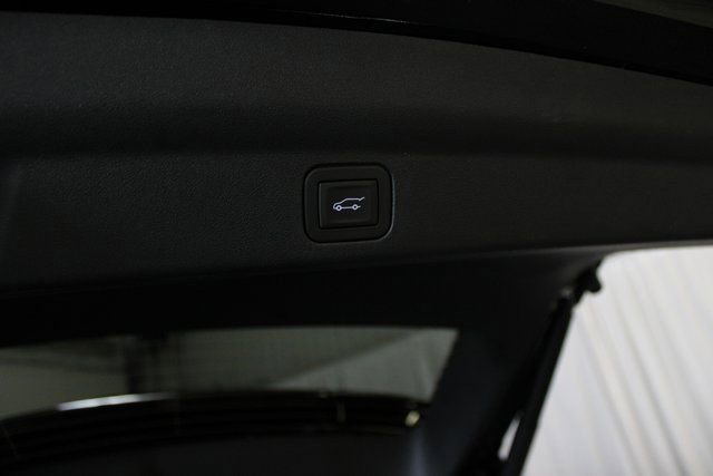 New 2026 Cadillac Escalade IQ Luxury 1 image 8