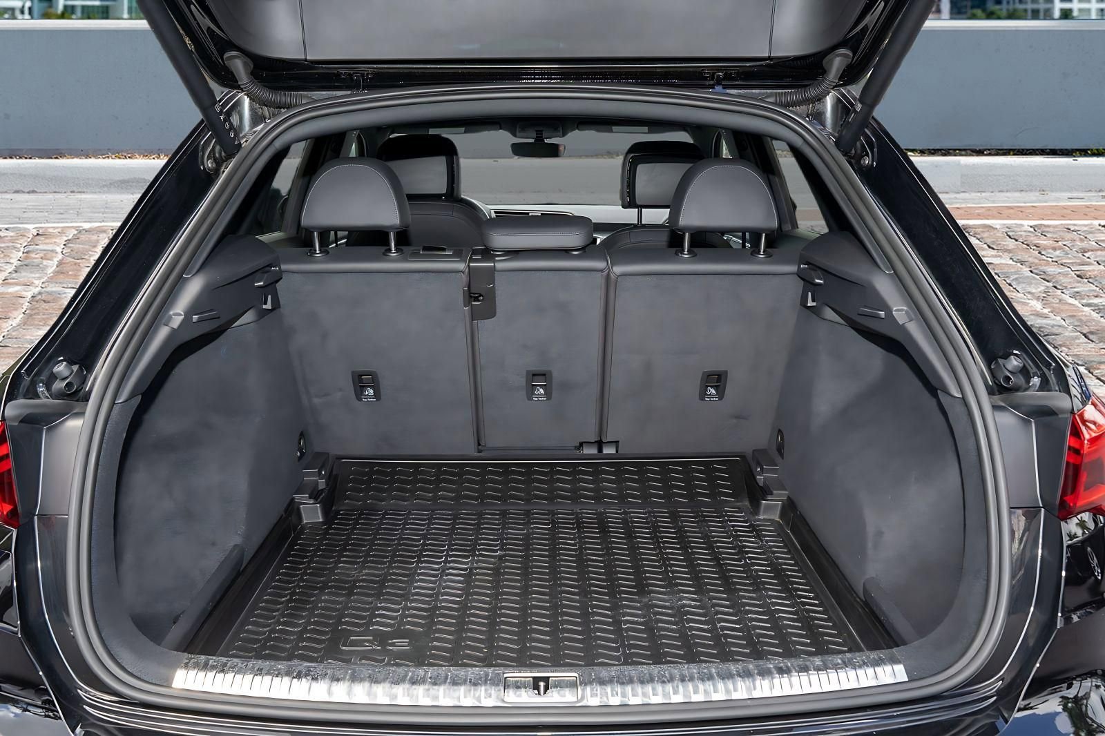 Used 2023 Audi Q3 2.0T Premium w/ Convenience Package image 9