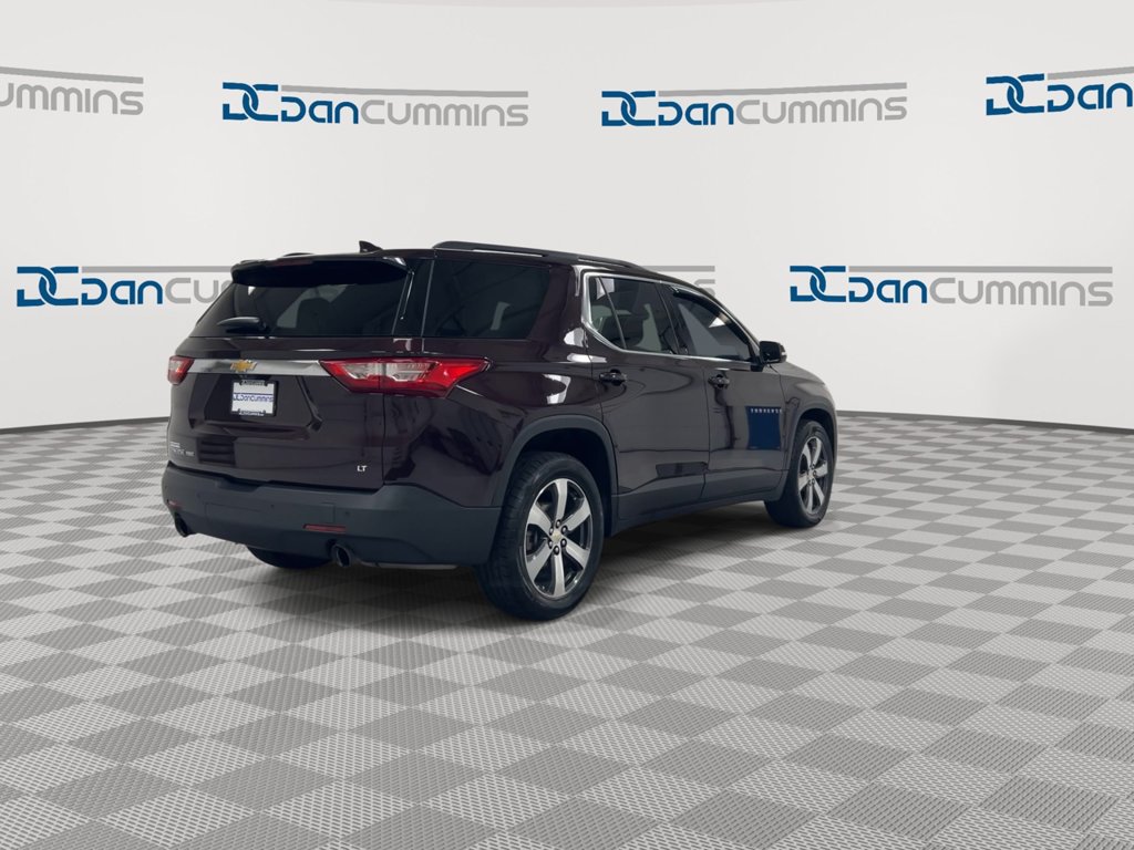 Used 2021 Chevrolet Traverse LT w/ LT Premium Package AWD/4WD image 8