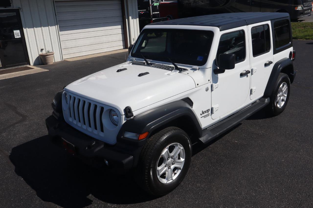 Used 2018 Jeep Wrangler Unlimited Sport S AWD/4WD image 11