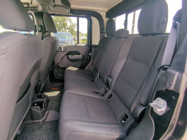 Used 2022 Jeep Gladiator Sport AWD/4WD image 15
