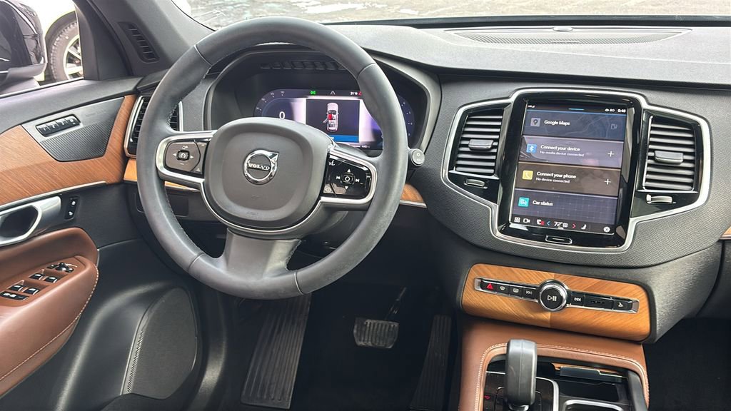 Used 2024 Volvo XC90 B6 Plus image 7