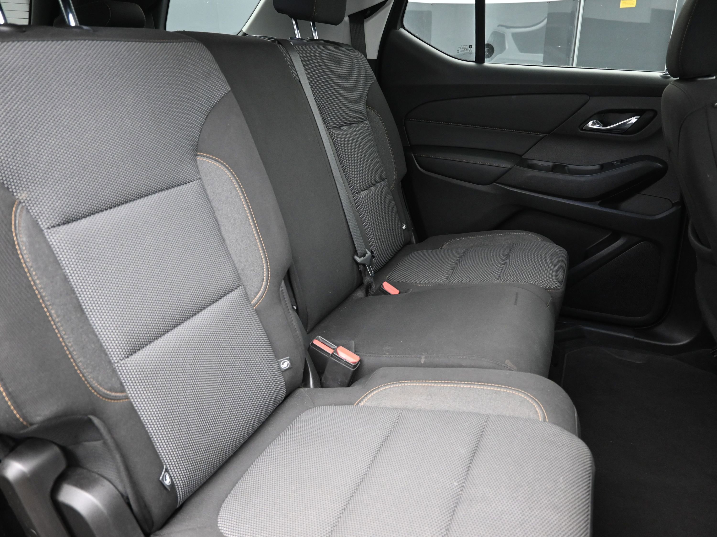 Used 2021 Chevrolet Traverse LT w/ LPO, Blackout Package image 25