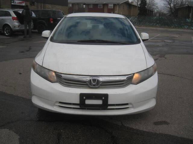 Used 2012 Honda Civic LX image 2