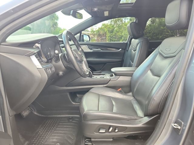 Certified 2021 Cadillac XT5 Premium Luxury FWD image 17