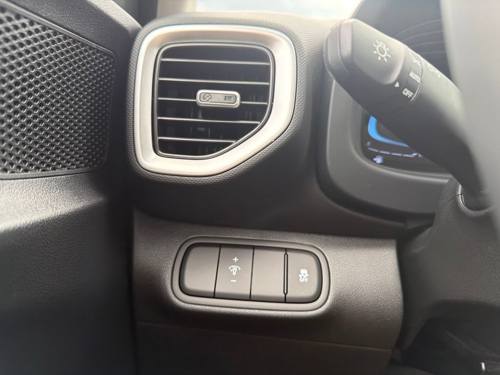 New 2026 Hyundai Venue SEL FWD image 29