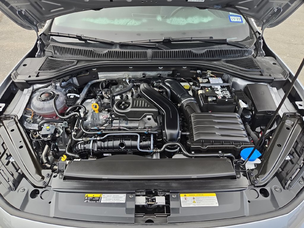 Used 2026 Volkswagen Jetta SE FWD image 36