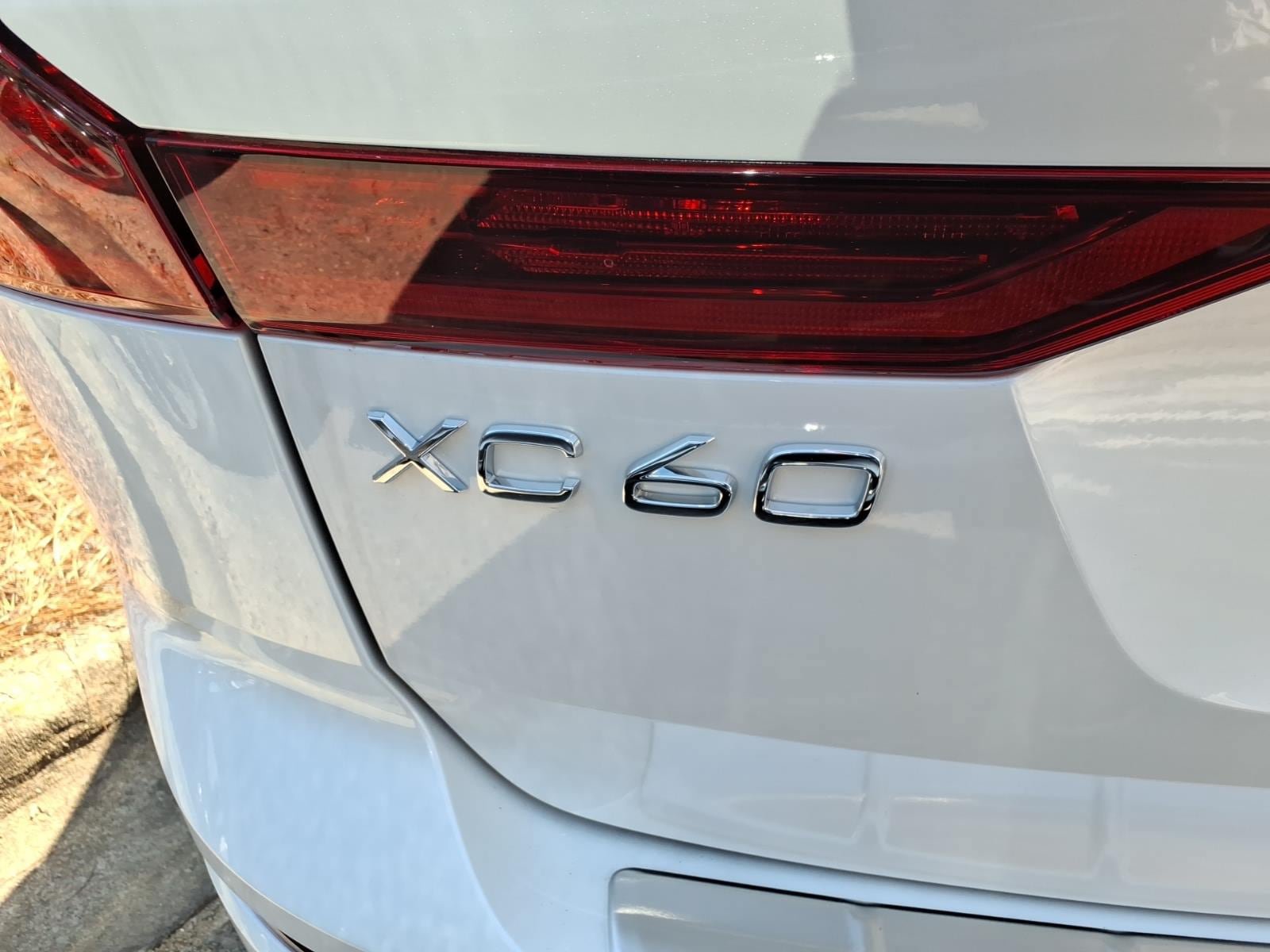 New 2026 Volvo XC60 B5 Plus w/ Protection Package Premier AWD/4WD image 9