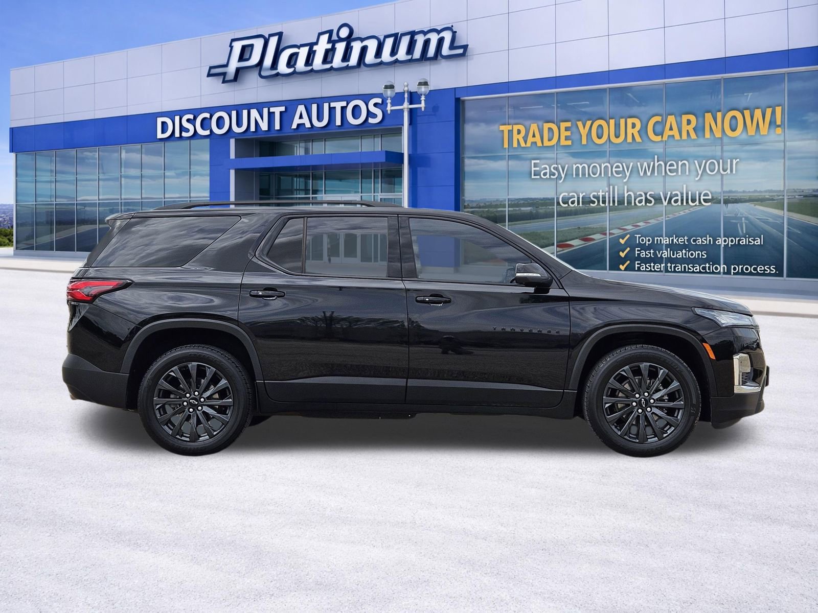 Used 2023 Chevrolet Traverse RS image 7