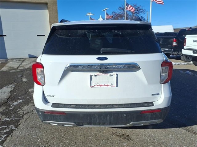 Used 2020 Ford Explorer XLT w/ Equipment Group 202A image 7
