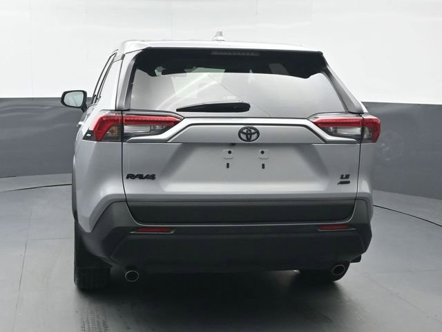 Used 2023 Toyota RAV4 LE image 4