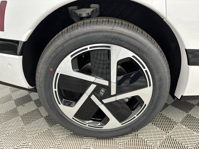 New 2026 Hyundai Ioniq 9 Calligraphy image 19