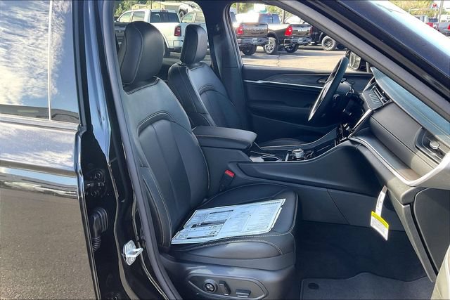 New 2026 Jeep Grand Cherokee L Limited AWD/4WD image 32