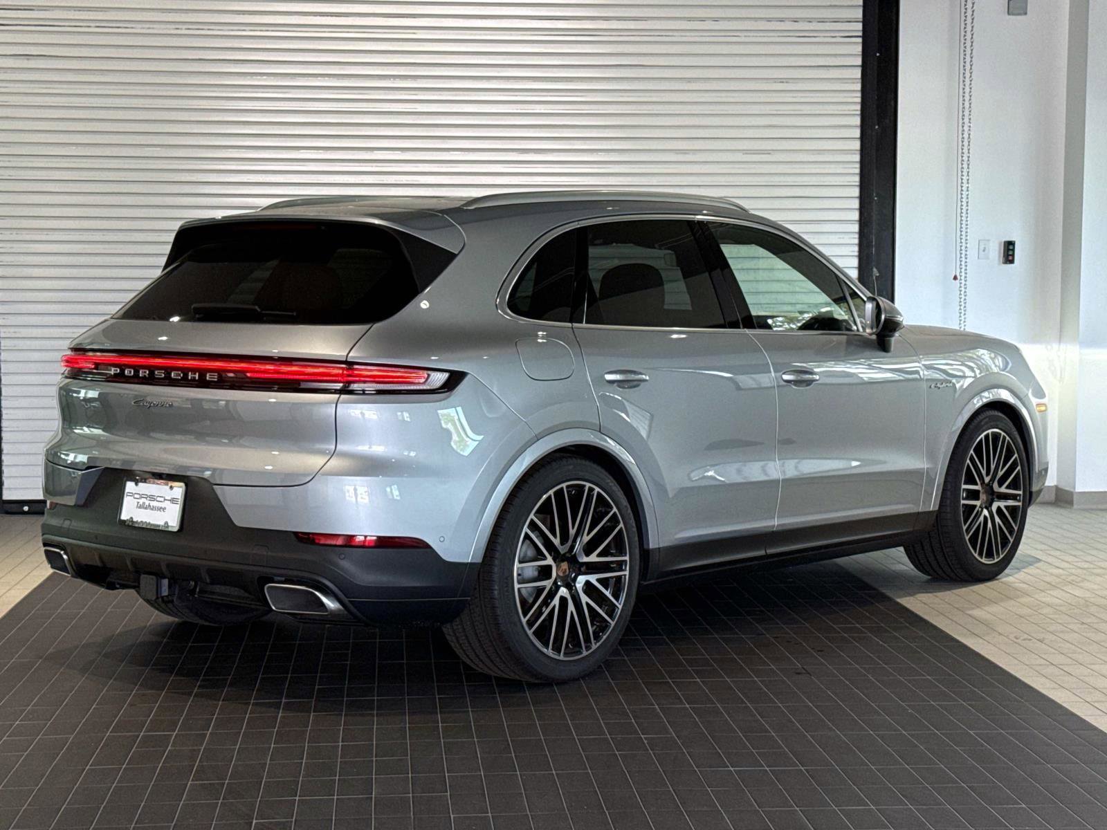 New 2026 Porsche Cayenne E-Hybrid image 7