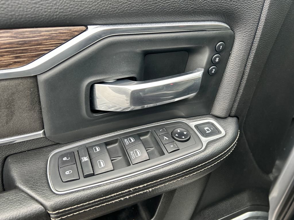 Used 2020 RAM 3500 Laramie image 18